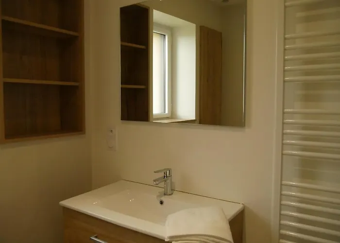 à 100m Du Virage D'arnage- Circuit Des 24h Du Mans - 6 Personnes Arnage