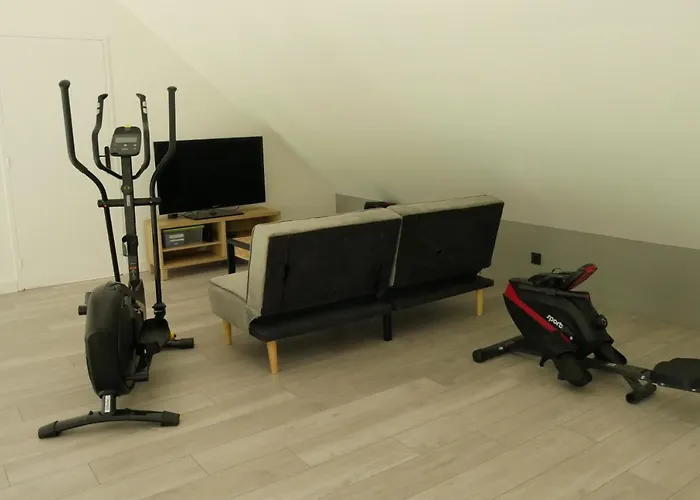 à 100m Du Virage D'arnage- Circuit Des 24h Du Mans - 6 Personnes Arnage