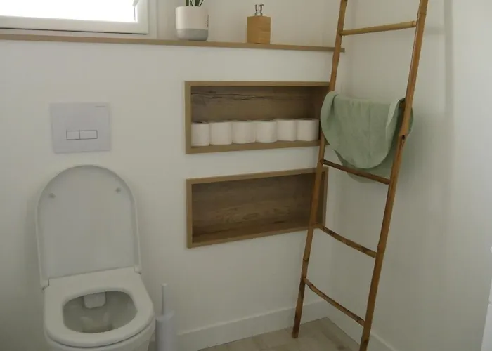 à 100m Du Virage D'arnage- Circuit Des 24h Du Mans - 6 Personnes Arnage